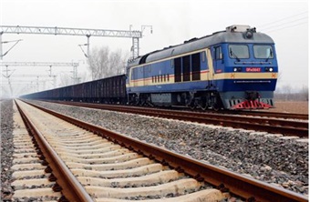 瓦日铁路首开1.2万吨重载货物列车