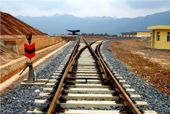 全国政协委员刘炳江：制定国家和区域铁路货运规划促进公转铁