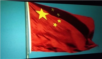 忆往昔峥嵘岁月，展望祖国繁荣昌盛——观《我和我的祖国》有感