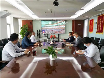 集中收看党的二十大开幕会并开展中心组学习研讨